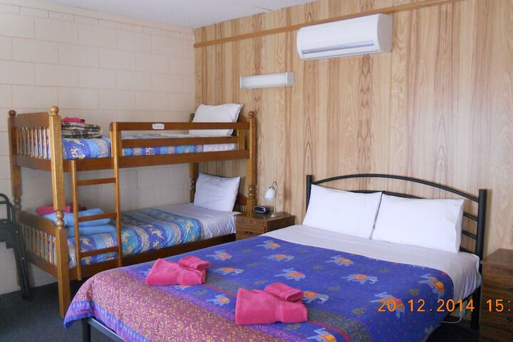 Room 6 of 31