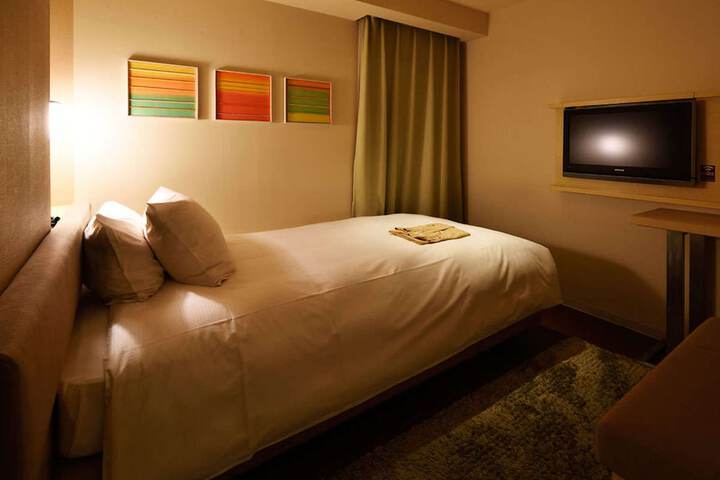 Room 21 of 127