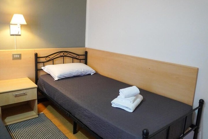 Room 11 of 41
