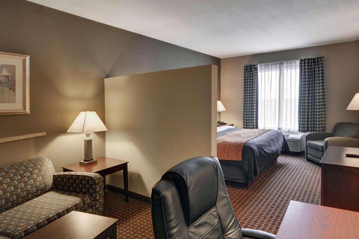 1 King Bed (4 of 14)