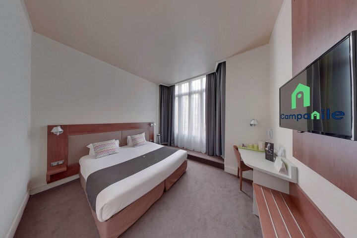 Room 8 of 37