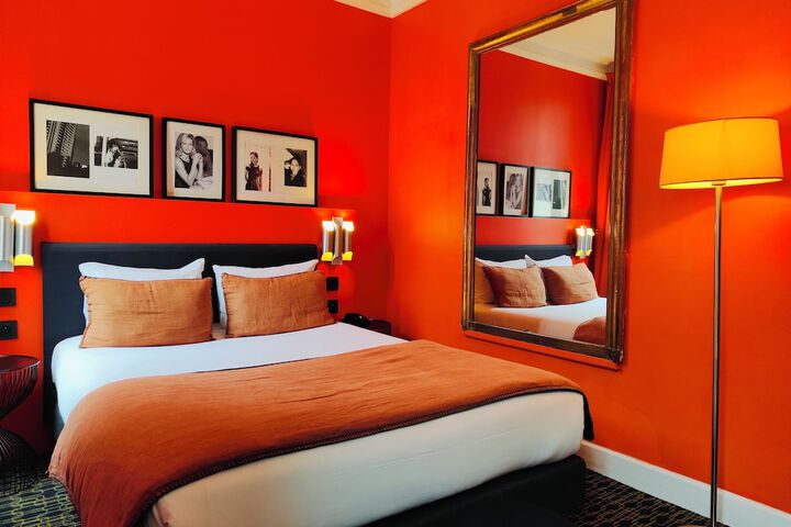 Room 13 of 74