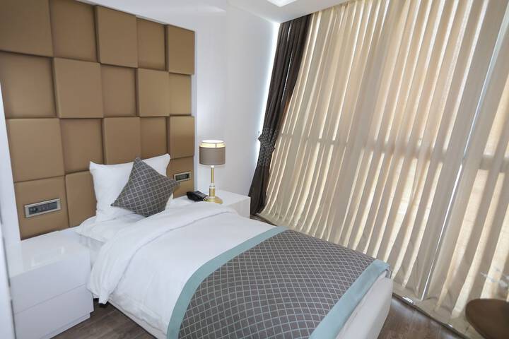 Room 3 of 61