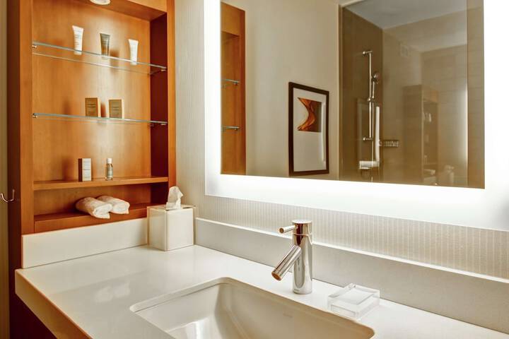 Bathroom shower