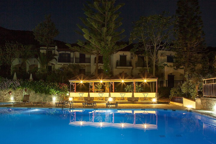 Pool Hotel