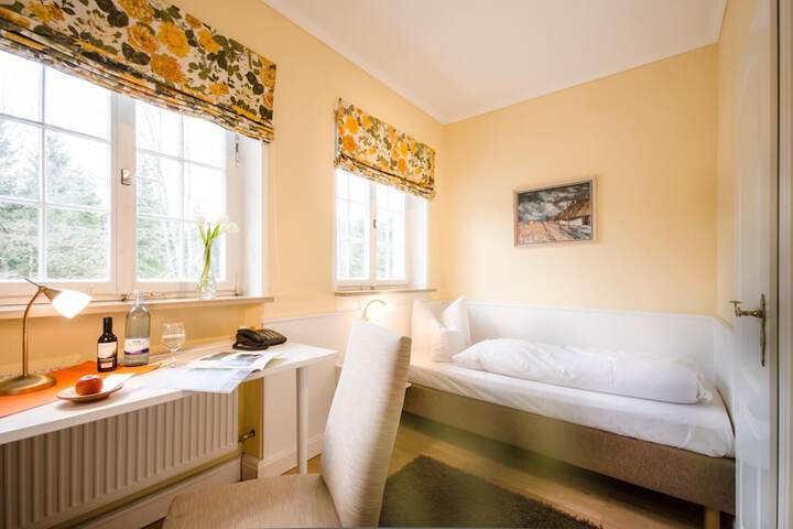 Room 8 of 55