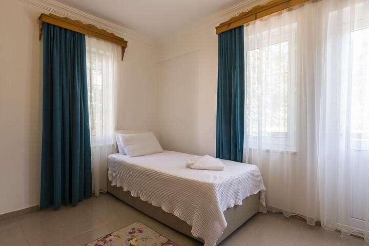 Room 10 of 44