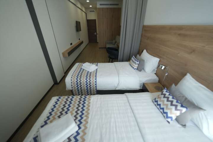 Room 30 of 69