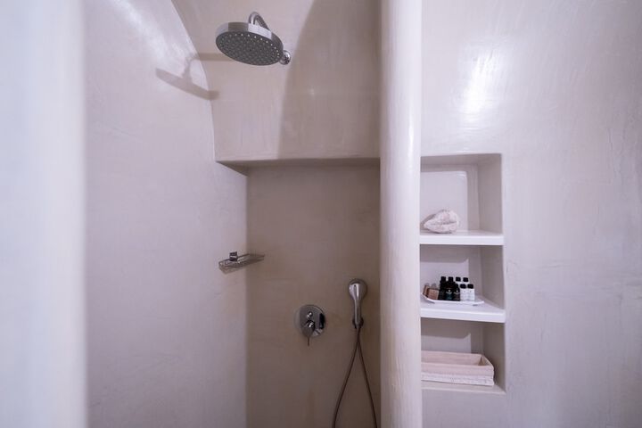 Room 115 of 154