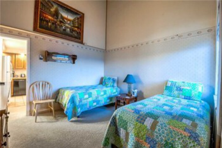 Room 19 of 27