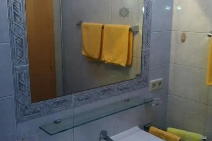 Room 10 of 21