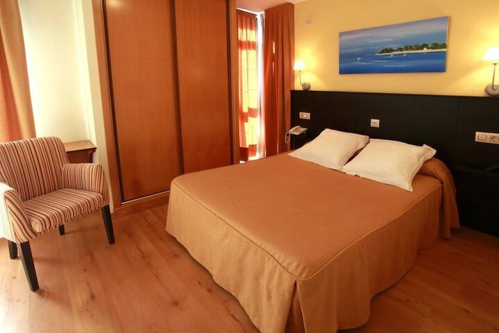 Room 3 of 10