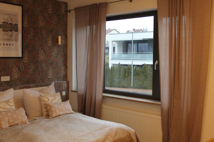 Room 10 of 15
