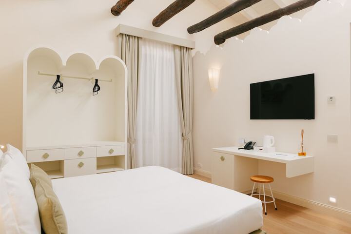 Room 20 of 99