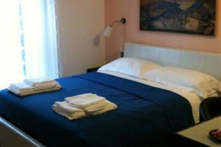 Room 11 of 21