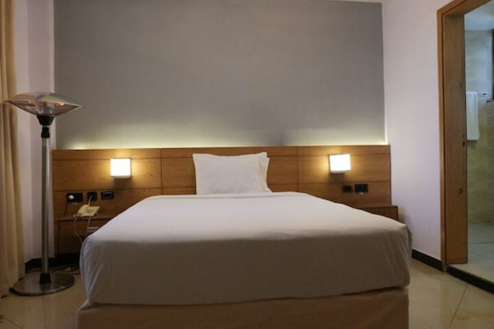 Room 81 of 173