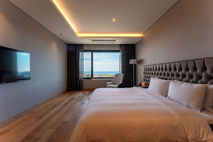 Room 7 of 57