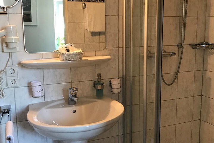 Room 54 of 90