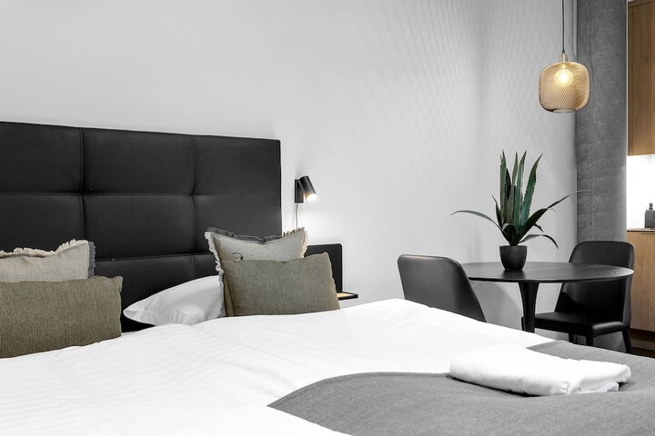 Room 42 of 62