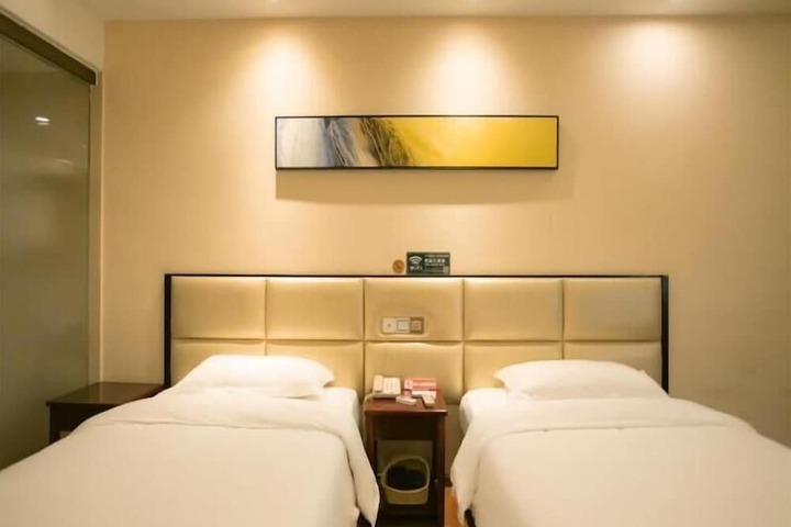 Room 29 of 52