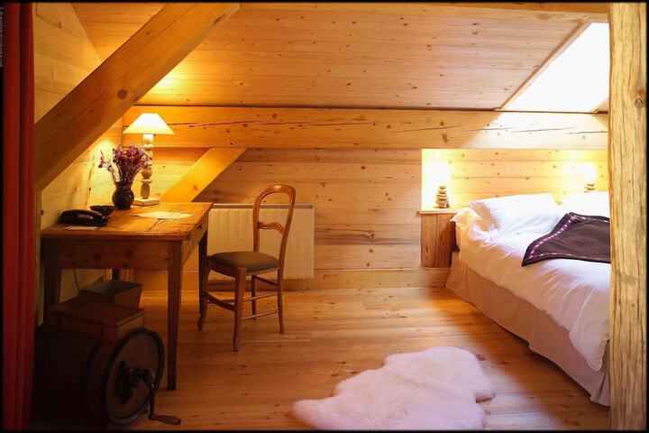 Room amenity