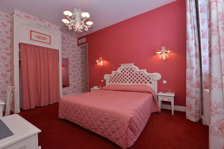 Room 10 of 73