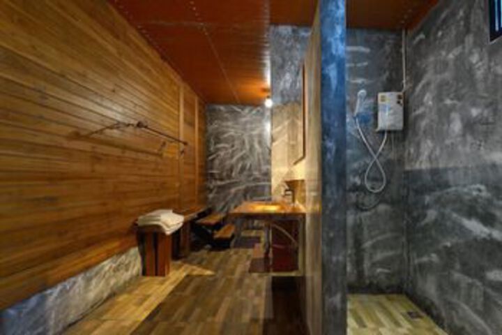 Room 2 of 13