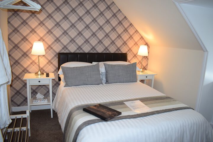 Room 6 of 55