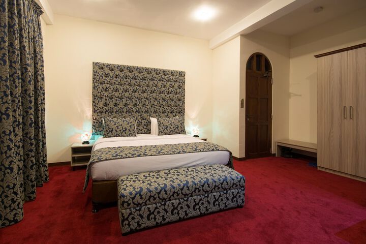 Room 18 of 85
