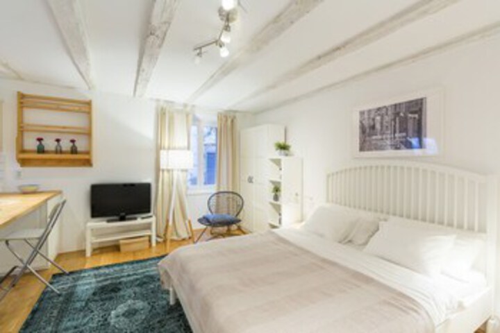Room 280 of 306