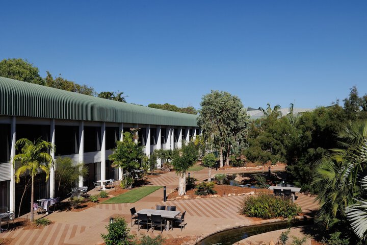 Hotel Exterior 56 of 66