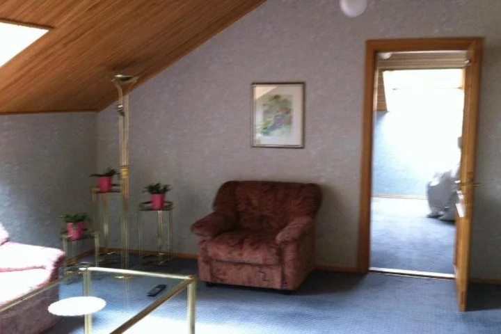 Room 5 of 19
