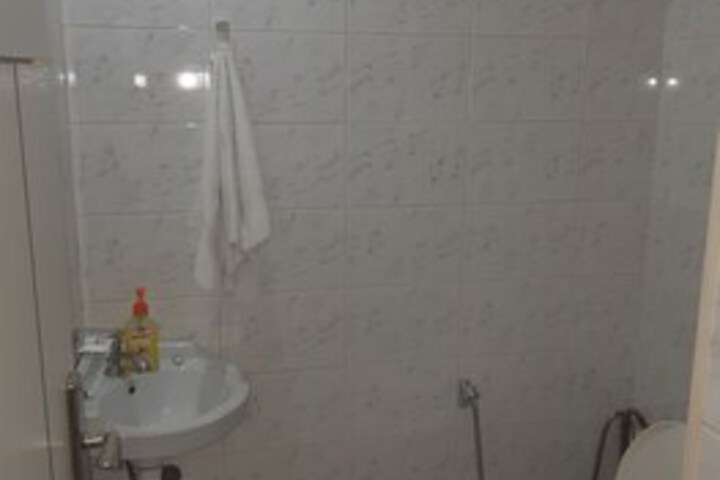 Room 4 of 61