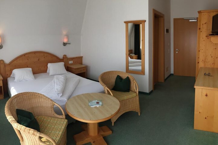 Room 12 of 52