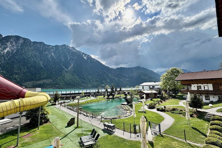 Hotel 97 of 100