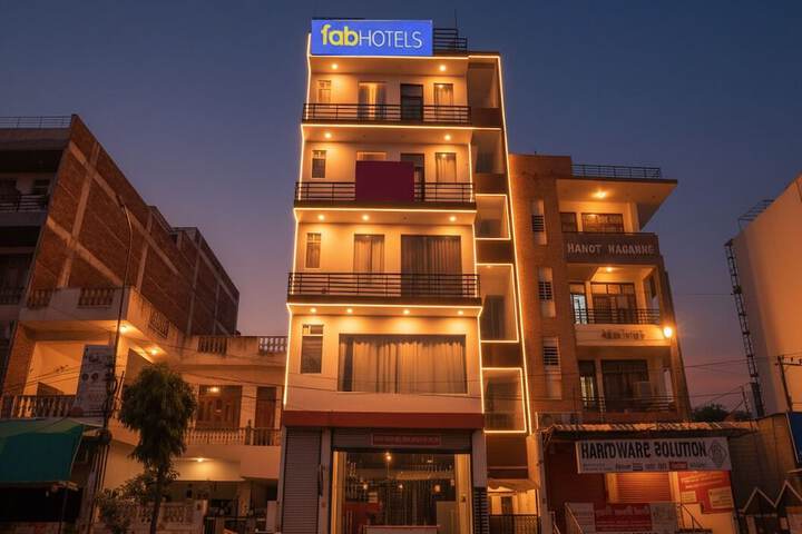 FabHotel Grand Capitol