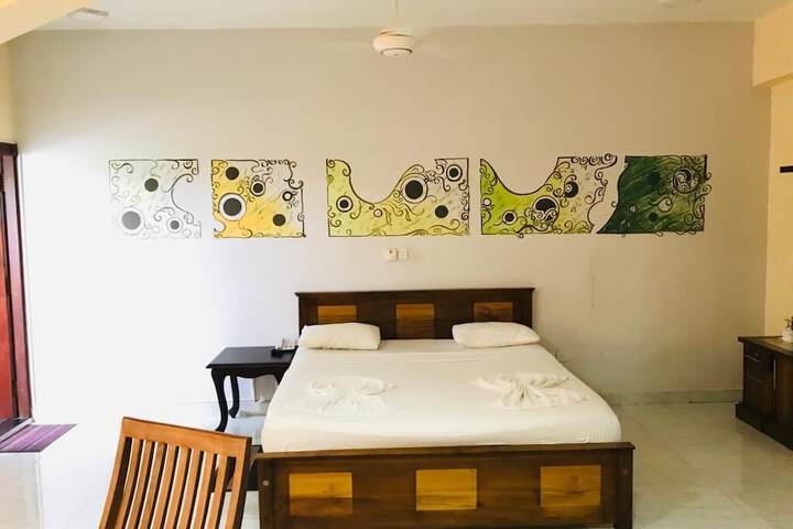 Room 3 of 7
