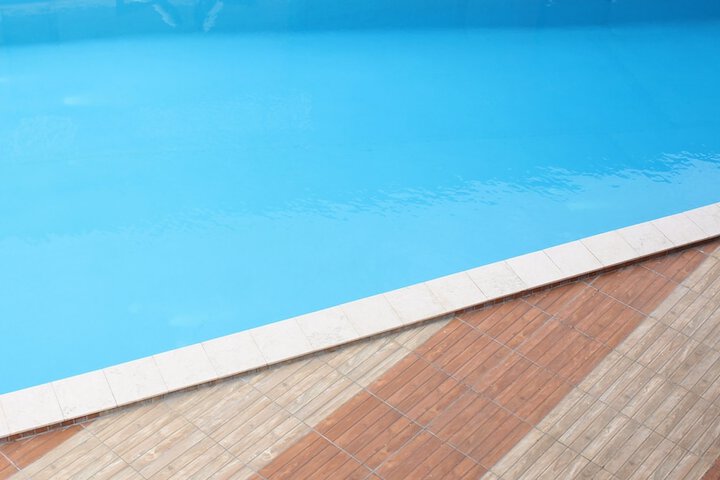 Pool 18 of 24