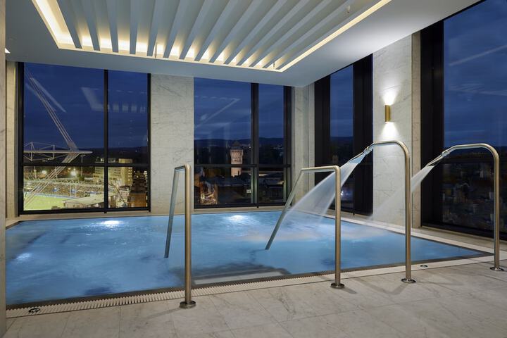 Pool 21 of 47
