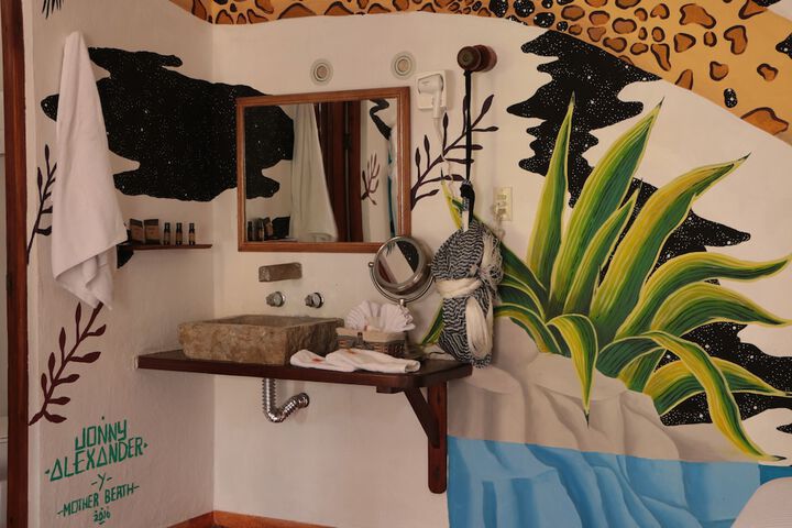Room 10 of 96