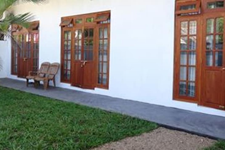 Hotel Entry