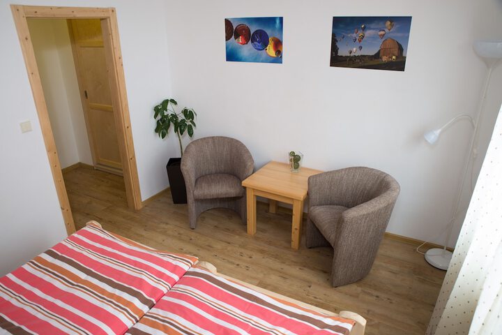 Room 3 of 34