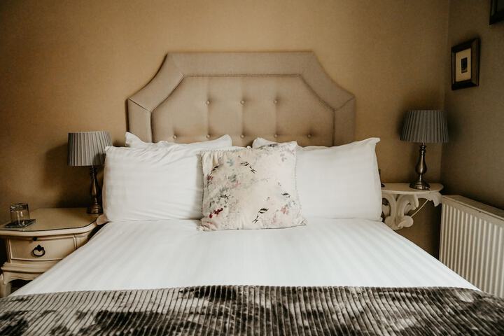 Room 28 of 115
