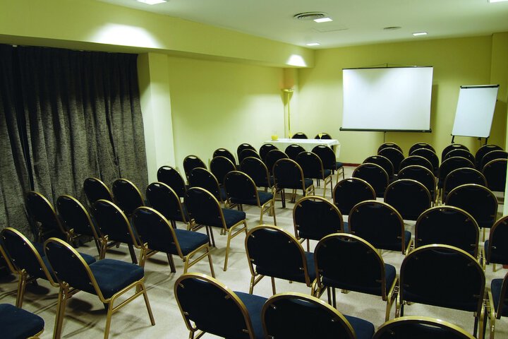Room 37 of 48