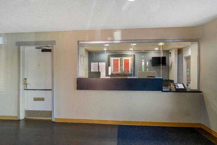 Hotel Interior 4 of 28