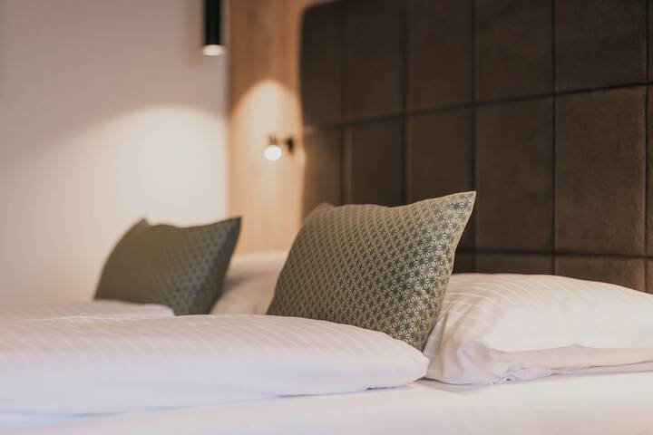 Room 41 of 200