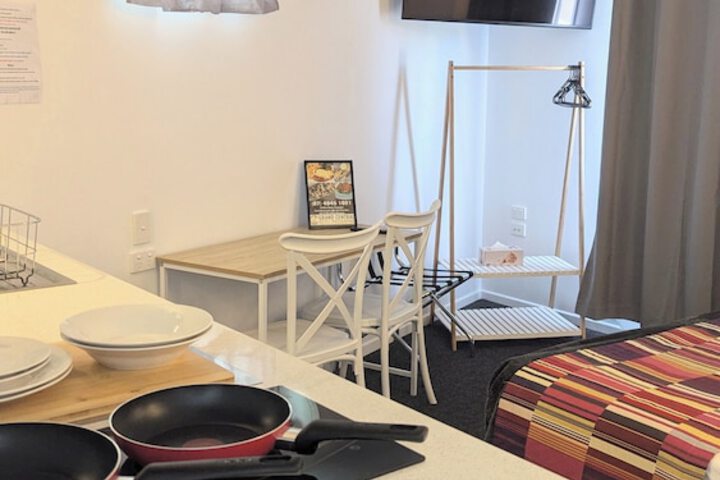 Room 8 of 27