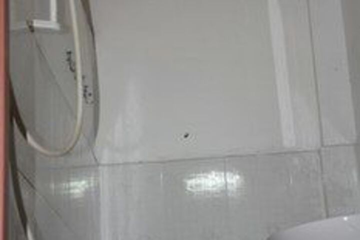 Room 3 of 28