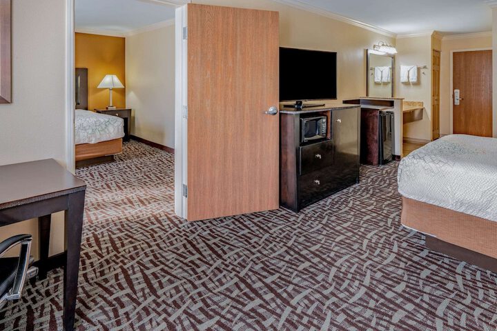 Room 20 of 48