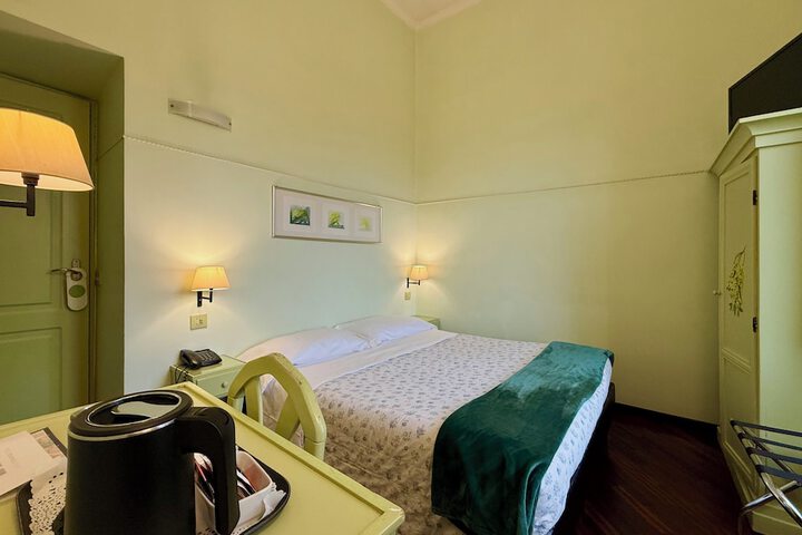Room 47 of 76